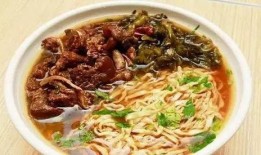 网友爆料酸菜牛肉面视频,酸菜牛肉面制作过程大揭秘！