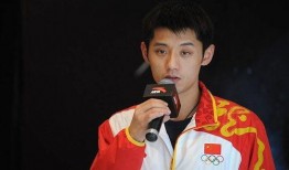 张继科爆料三段视频截图那颗痣