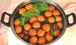 火锅丸子最近爆料新闻,行业潜规则曝光，消费者权益引关注